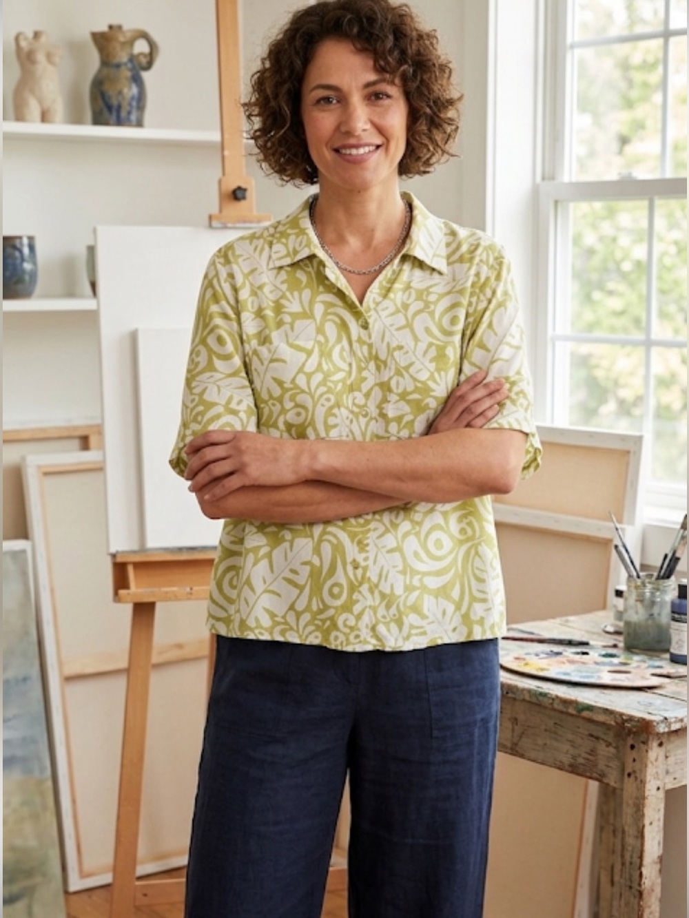 Kempson Women’s Boyfriend Style Leaf Print Shirt – Size XL